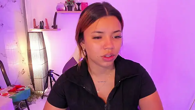 Snapshot of scarlett_enjoy1 chatting on November 1, 2025, 3:36 pm scarlett enjoy1 online show from November 1, 2025, 3:36 pm