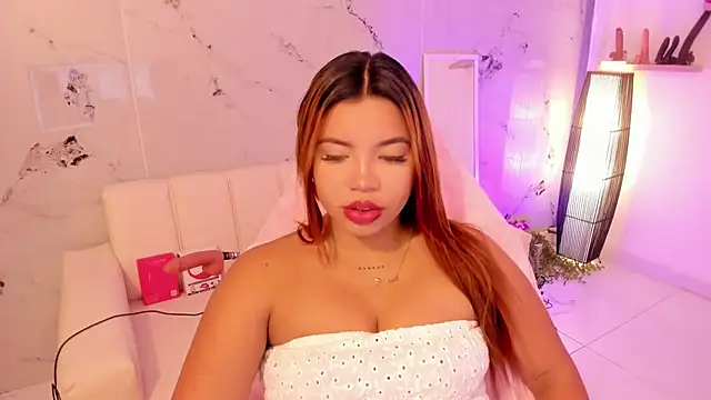 Snapshot of scarlett_enjoy1 chatting on November 8, 2025, 1:55 pm scarlett enjoy1 online show from November 8, 2025, 1:55 pm