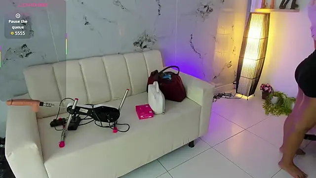 Snapshot of scarlett_enjoy1 chatting on November 13, 2025, 12:59 pm scarlett enjoy1 online show from November 13, 2025, 12:59 pm