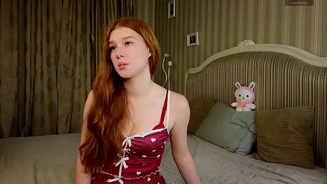 Snapshot of Juuulia_ chatting on September 27, 2025, 2:44 pm Juuulia online show from September 27, 2025, 2:44 pm