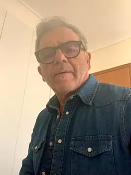 Snapshot of MARCO_NI chatting on December 2, 2025, 3:07 pm MARCO NI online show from December 2, 2025, 3:07 pm