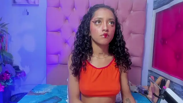 Kylie Moan online show from November 2, 2025, 7:00 am