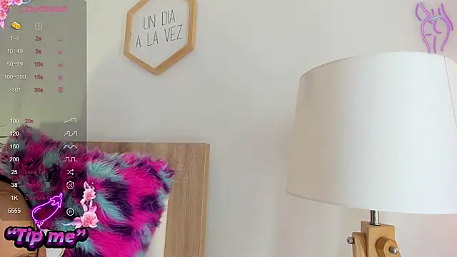 Snapshot of Hadid_Jimenez_ chatting on November 20, 2025, 6:40 pm Hadid Jimenez online show from November 20, 2025, 6:40 pm