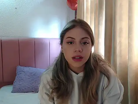 Snapshot of Alaina_Blessed chatting on October 13, 2025, 3:56 pm Alaina Blessed online show from October 13, 2025, 3:56 pm