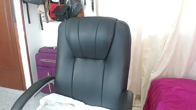 Snapshot of BriggiteSkyAngels chatting on October 20, 2025, 10:59 am BriggiteSkyAngels online show from October 20, 2025, 10:59 am