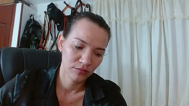 Snapshot of BriggiteSkyAngels chatting on November 21, 2025, 8:35 am BriggiteSkyAngels online show from November 21, 2025, 8:35 am