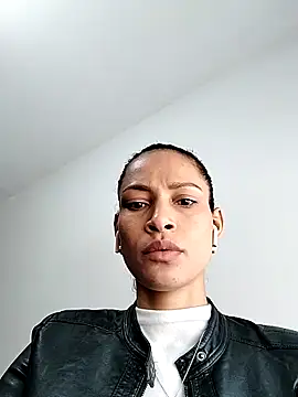 Snapshot of SofiaDelicia chatting on September 18, 2025, 6:21 pm SofiaDelicia online show from September 18, 2025, 6:21 pm