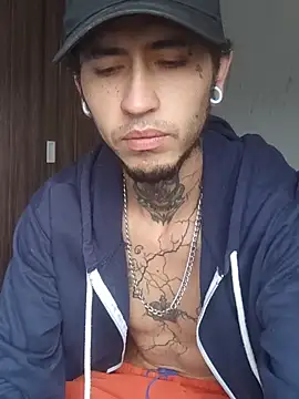 Tattoboy19cm online show from October 21, 2025, 3:24 pm