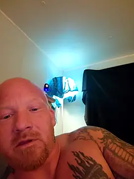 Snapshot of AntMeich6969 chatting on October 18, 2025, 12:24 am AntMeich6969 online show from October 18, 2025, 12:24 am