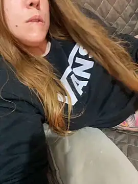 Snapshot of Lazinha18 chatting on September 27, 2025, 3:44 am Lazinha18 online show from September 27, 2025, 3:44 am