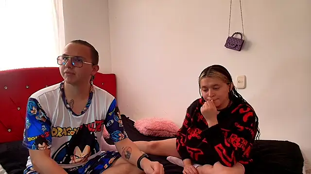 Snapshot of Husbands_Horny chatting on October 24, 2025, 12:34 pm Husbands Horny online show from October 24, 2025, 12:34 pm