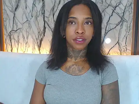 Snapshot of Pauline_Fox chatting on November 2, 2025, 11:51 pm Pauline Fox online show from November 2, 2025, 11:51 pm