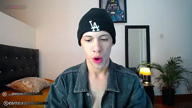 Snapshot of santiago_cutex chatting on September 22, 2025, 3:41 am santiago cutex online show from September 22, 2025, 3:41 am