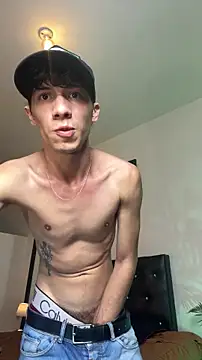 Snapshot of santiago_cutex chatting on November 25, 2025, 8:47 am santiago cutex online show from November 25, 2025, 8:47 am