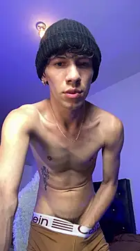 Snapshot of santiago_cutex chatting on November 29, 2025, 8:28 am santiago cutex online show from November 29, 2025, 8:28 am