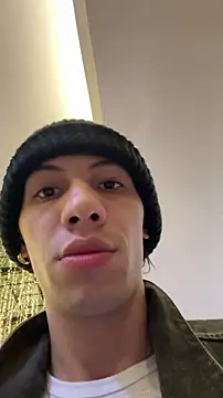 Snapshot of santiago_cutex chatting on November 30, 2025, 2:04 am santiago cutex online show from November 30, 2025, 2:04 am