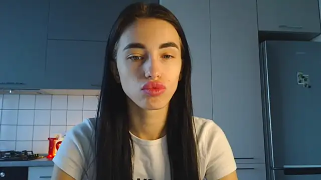 EvaMelnik online show from September 22, 2025, 2:30 pm