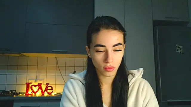 EvaMelnik online show from October 1, 2025, 3:40 pm