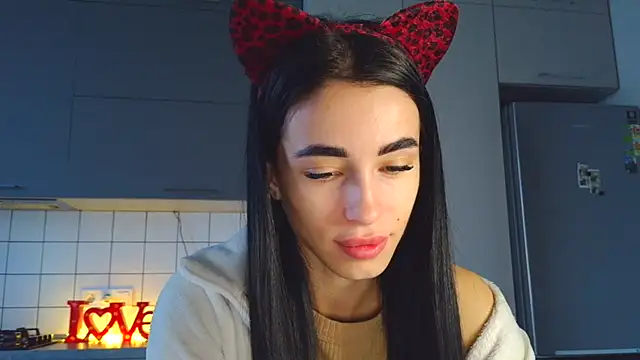 EvaMelnik online show from October 5, 2025, 2:59 pm