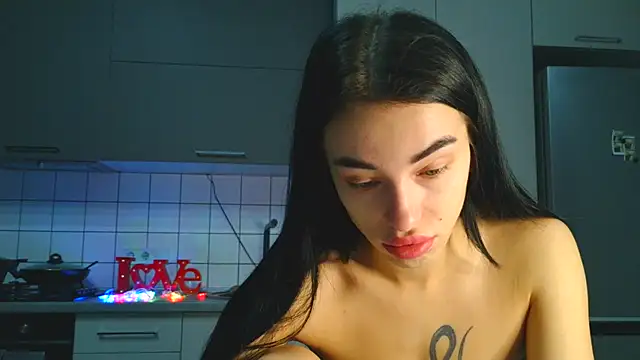 EvaMelnik online show from October 29, 2025, 3:25 pm