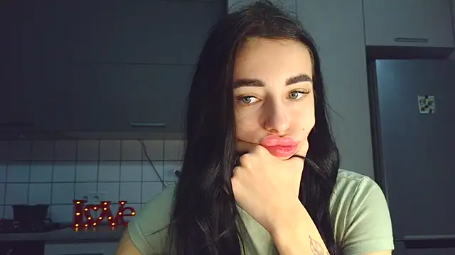 EvaMelnik online show from November 6, 2025, 4:19 pm