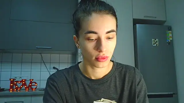 EvaMelnik online show from November 9, 2025, 4:38 pm