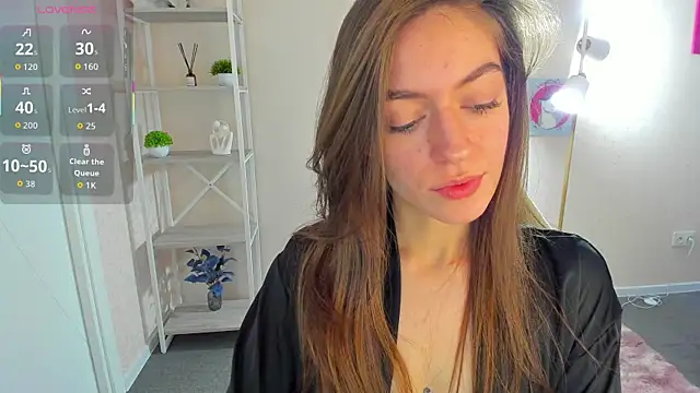 Agnes Wells online show from September 29, 2025, 8:08 am