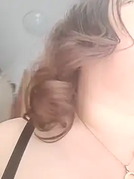 Snapshot of Feuchtekitty92@xh chatting on September 24, 2025, 7:12 am Feuchtekitty92xh online show from September 24, 2025, 7:12 am