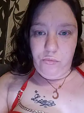 Snapshot of Feuchtekitty92@xh chatting on December 4, 2025, 7:33 pm Feuchtekitty92xh online show from December 4, 2025, 7:33 pm