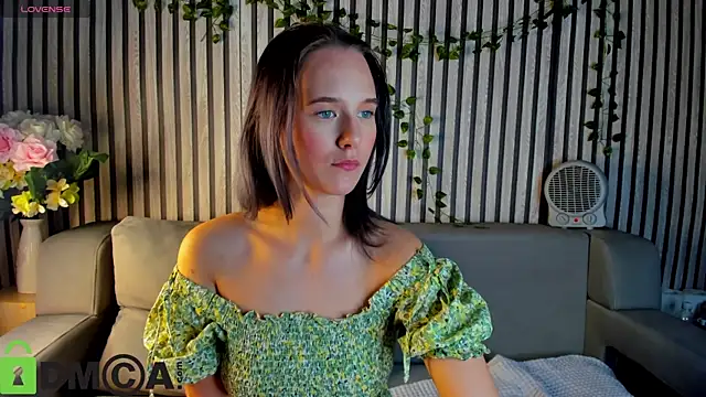 Snapshot of Casey_Sweeet chatting on November 13, 2025, 5:12 pm Casey Sweeet online show from November 13, 2025, 5:12 pm