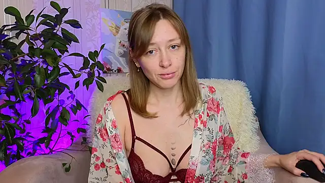 evashiny  online show from November 19, 2025, 2:33 am