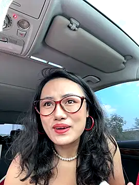 wen521 online show from October 25, 2025, 7:38 am