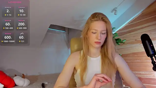 Snapshot of AuroraShoww chatting on November 6, 2025, 1:34 pm AuroraShoww online show from November 6, 2025, 1:34 pm