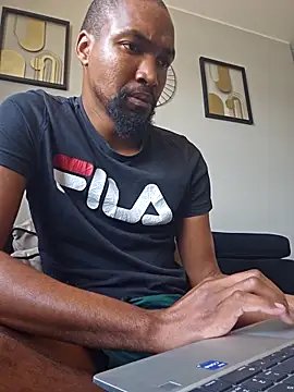 Snapshot of mojaymort chatting on October 15, 2025, 10:15 am mojaymort online show from October 15, 2025, 10:15 am