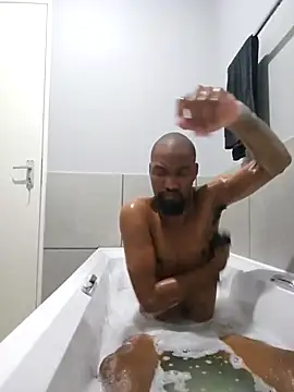 Snapshot of mojaymort chatting on November 11, 2025, 6:13 am mojaymort online show from November 11, 2025, 6:13 am