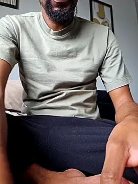 Snapshot of mojaymort chatting on November 17, 2025, 10:10 am mojaymort online show from November 17, 2025, 10:10 am