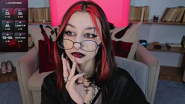 Snapshot of Mistress__Marcelline chatting on November 16, 2025, 11:05 am Mistress Marcelline online show from November 16, 2025, 11:05 am