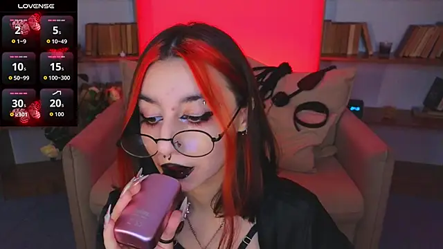 Snapshot of Mistress__Marcelline chatting on November 30, 2025, 9:46 am Mistress Marcelline online show from November 30, 2025, 9:46 am