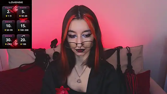 Snapshot of Mistress__Marcelline chatting on December 14, 2025, 10:20 am Mistress Marcelline online show from December 14, 2025, 10:20 am