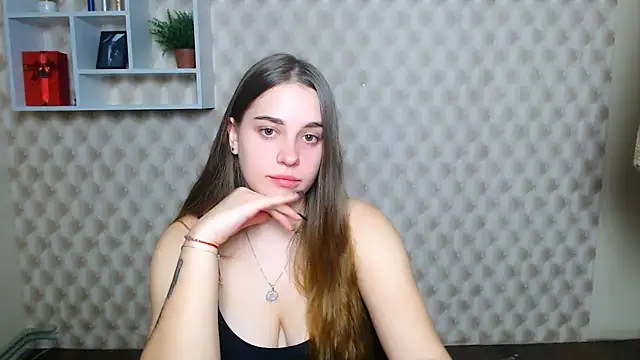  MillaDellf  online show from November 11, 2025, 10:04 am