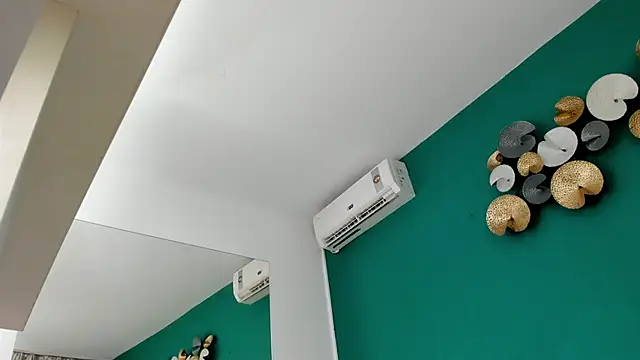 Candy Babe  online show from December 4, 2025, 5:39 am