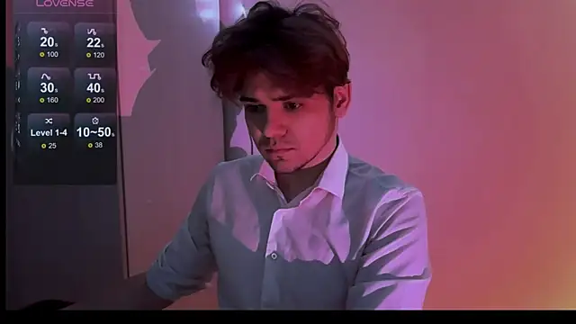 Snapshot of 1RobertTT chatting on September 12, 2025, 8:31 pm 1RobertTT online show from September 12, 2025, 8:31 pm