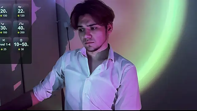 Snapshot of 1RobertTT chatting on October 8, 2025, 10:18 pm 1RobertTT online show from October 8, 2025, 10:18 pm