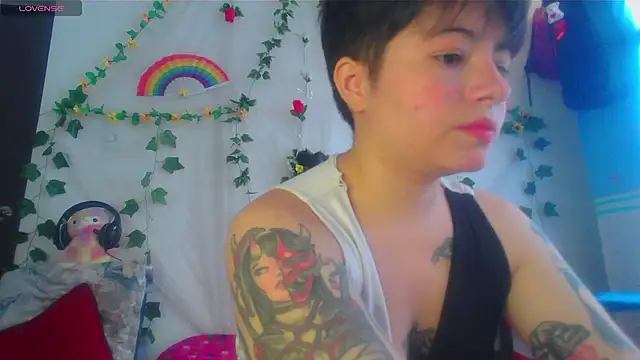 Snapshot of Mitsuha_gate chatting on December 16, 2025, 2:33 pm Mitsuha gate online show from December 16, 2025, 2:33 pm