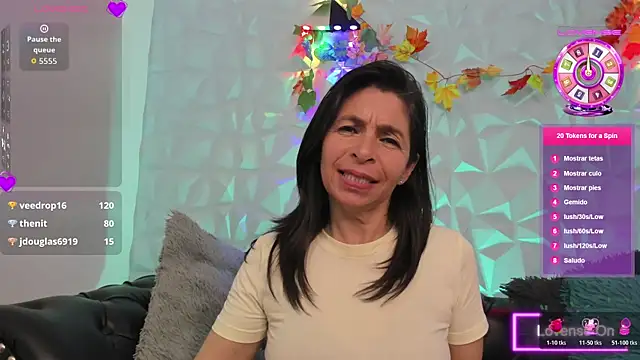 Snapshot of SabinaDeluxe_cg chatting on November 7, 2025, 12:32 am SabinaDeluxe cg online show from November 7, 2025, 12:32 am