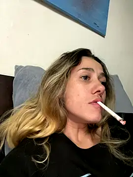 Snapshot of blond-96 chatting on October 31, 2025, 9:10 am blond-96 online show from October 31, 2025, 9:10 am