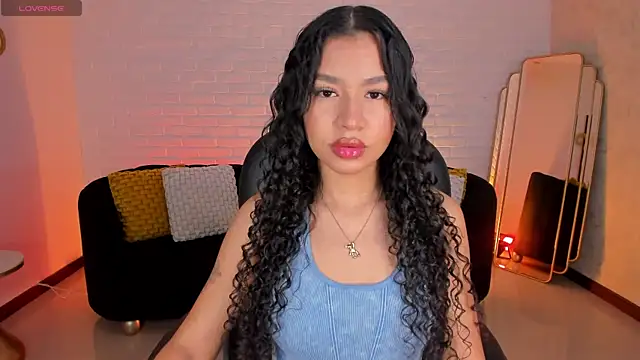 Snapshot of SophieHouston_ chatting on October 20, 2025, 6:03 am SophieHouston online show from October 20, 2025, 6:03 am