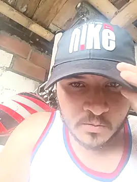 santiii   12 online show from October 22, 2025, 7:13 pm