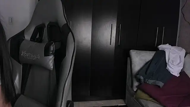 ValkaGrecco online show from September 9, 2025, 3:17 am