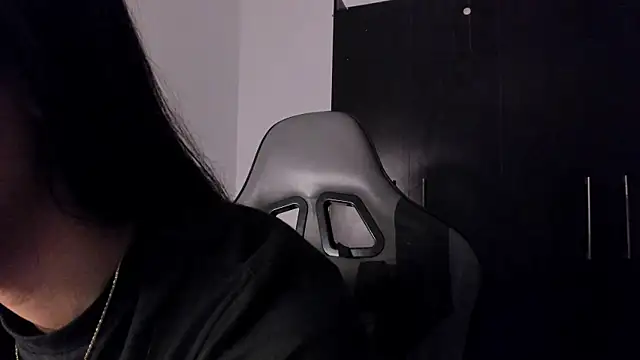 ValkaGrecco online show from September 14, 2025, 1:21 pm